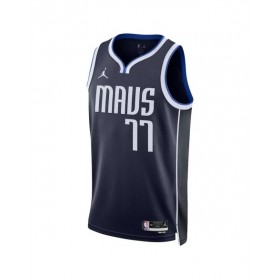 Camiseta Swingman de la edición Statement 2022/23 de Luka Doncic #77 de los Dallas Mavericks para hombre de Jordan Brand Navy