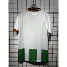 Camiseta local del Real Betis 2025/26