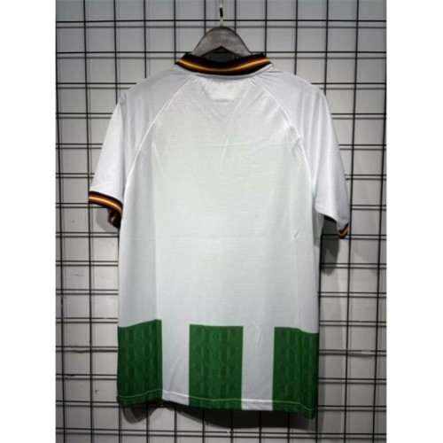 Camiseta local del Real Betis 2025/26