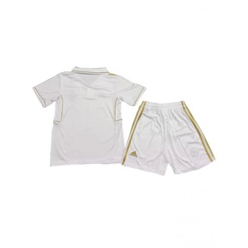 Kit de camiseta local del Real Madrid 2011/12 para niños (camiseta + pantalón corto)