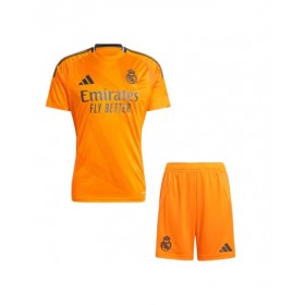 Kit de camiseta visitante del Real Madrid 2024/25 (camiseta + pantalón corto)