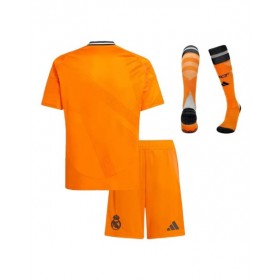 Kit de camiseta visitante del Real Madrid 2024/25 para niños (camiseta + pantalón corto + calcetines)