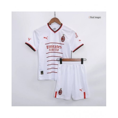 Kit de camiseta juvenil de visitante del AC Milan 2022/23