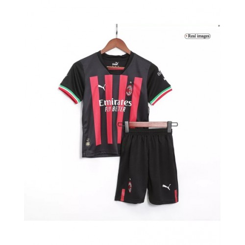 Kit de camiseta juvenil del AC Milan 2022/23 de local