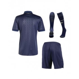 Kit de camiseta de fútbol de visitante de la Juventus 2024/25 (camiseta + pantalón corto + medias)