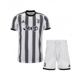 Kit de camiseta de local de la Juventus 2022/23