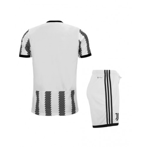 Kit de camiseta de local de la Juventus 2022/23