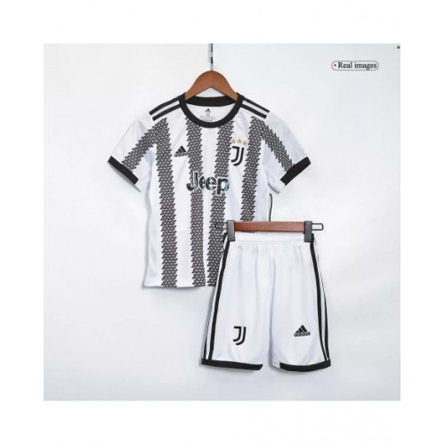 Kit de camiseta juvenil de la Juventus 2022/23 de local