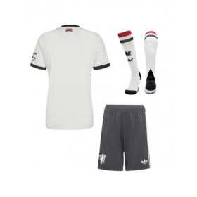 Kit de camiseta de fútbol de visitante del Manchester United 2024/25 (camiseta + pantalón corto + medias)