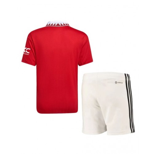 Kit de camiseta juvenil del Manchester United 2022/23 de local