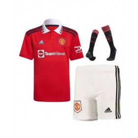 Camiseta juvenil Manchester United Kit completo 2022/23 Local