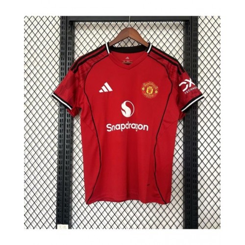 Camiseta local del Manchester United 2025/26