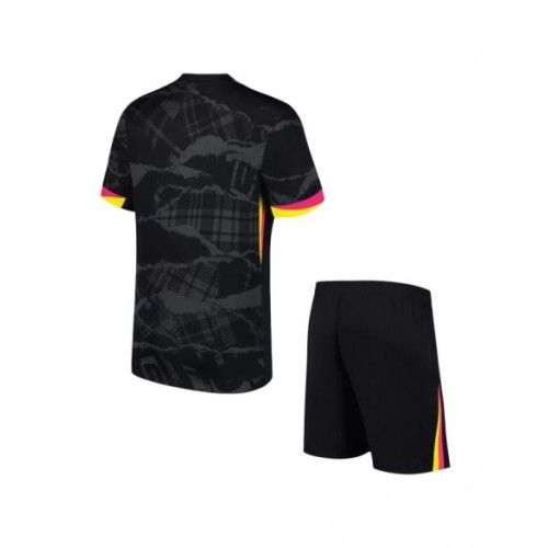 Kit de camiseta de fútbol de visitante del Chelsea 2024/25 (camiseta + pantalón corto)