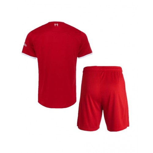 Kit de camiseta de local del Liverpool 2023/24
