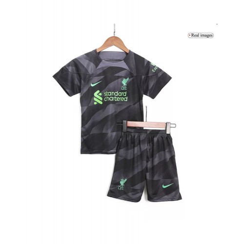 Kit de camiseta de portero juvenil del Liverpool 2023/24