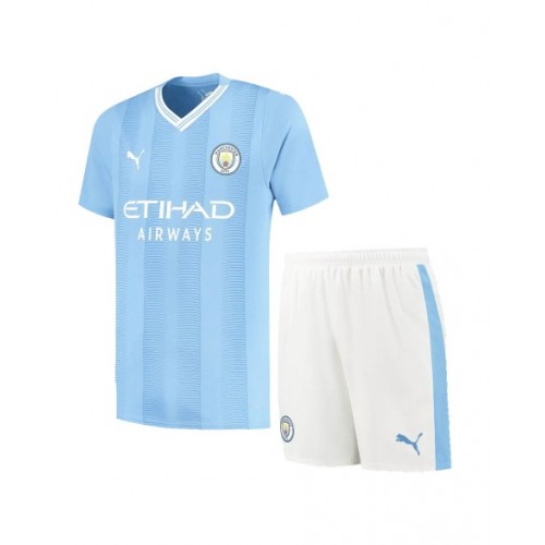 Kit de camiseta de local del Manchester City 2023/24
