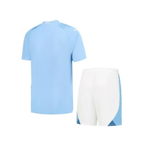 Kit de camiseta de local del Manchester City 2023/24