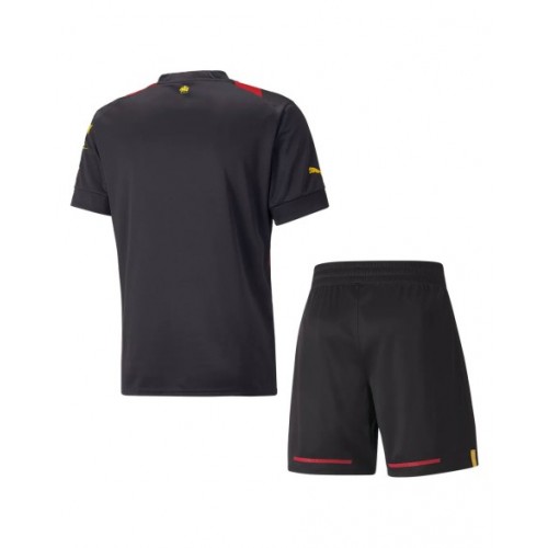 Kit de camiseta juvenil de visitante del Manchester City 2022/23