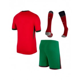 Kit de camiseta local de Portugal para la Eurocopa 2024 (camiseta, pantalón corto y medias)