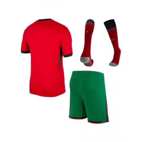 Kit de camiseta local de Portugal para la Eurocopa 2024 (camiseta, pantalón corto y medias)